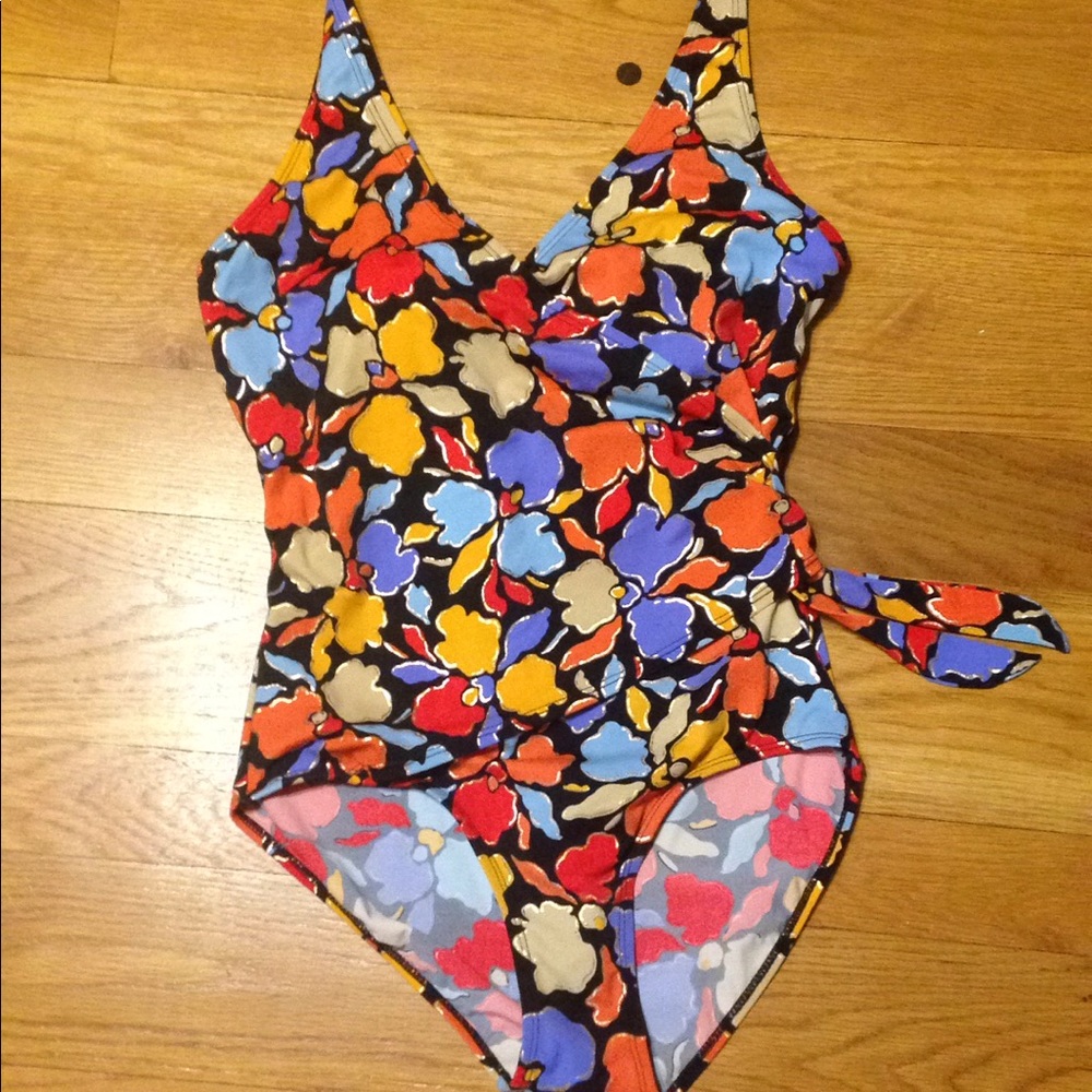 1 piece swimsuit